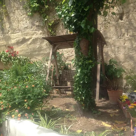 Al Castello Oda ve Kahvaltı *