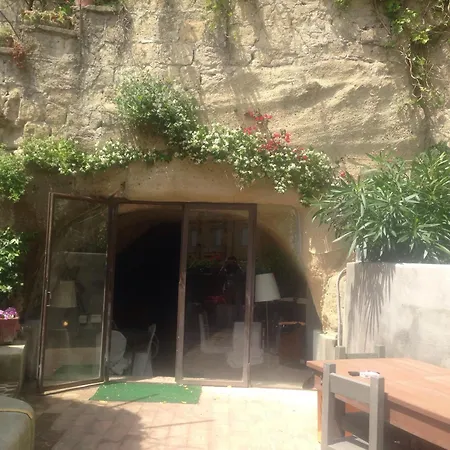 Al Castello Bed & Breakfast